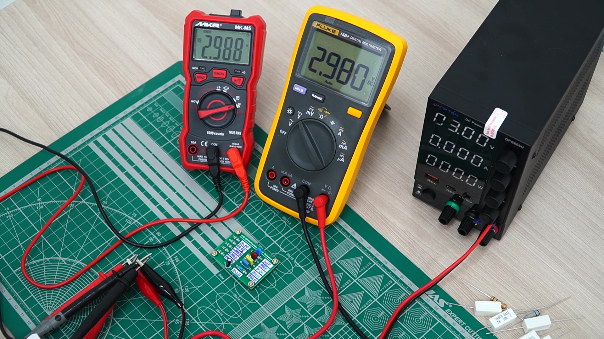 Проверили возможности MKR MK-M5 рядом с Fluke: спокойный практический тест