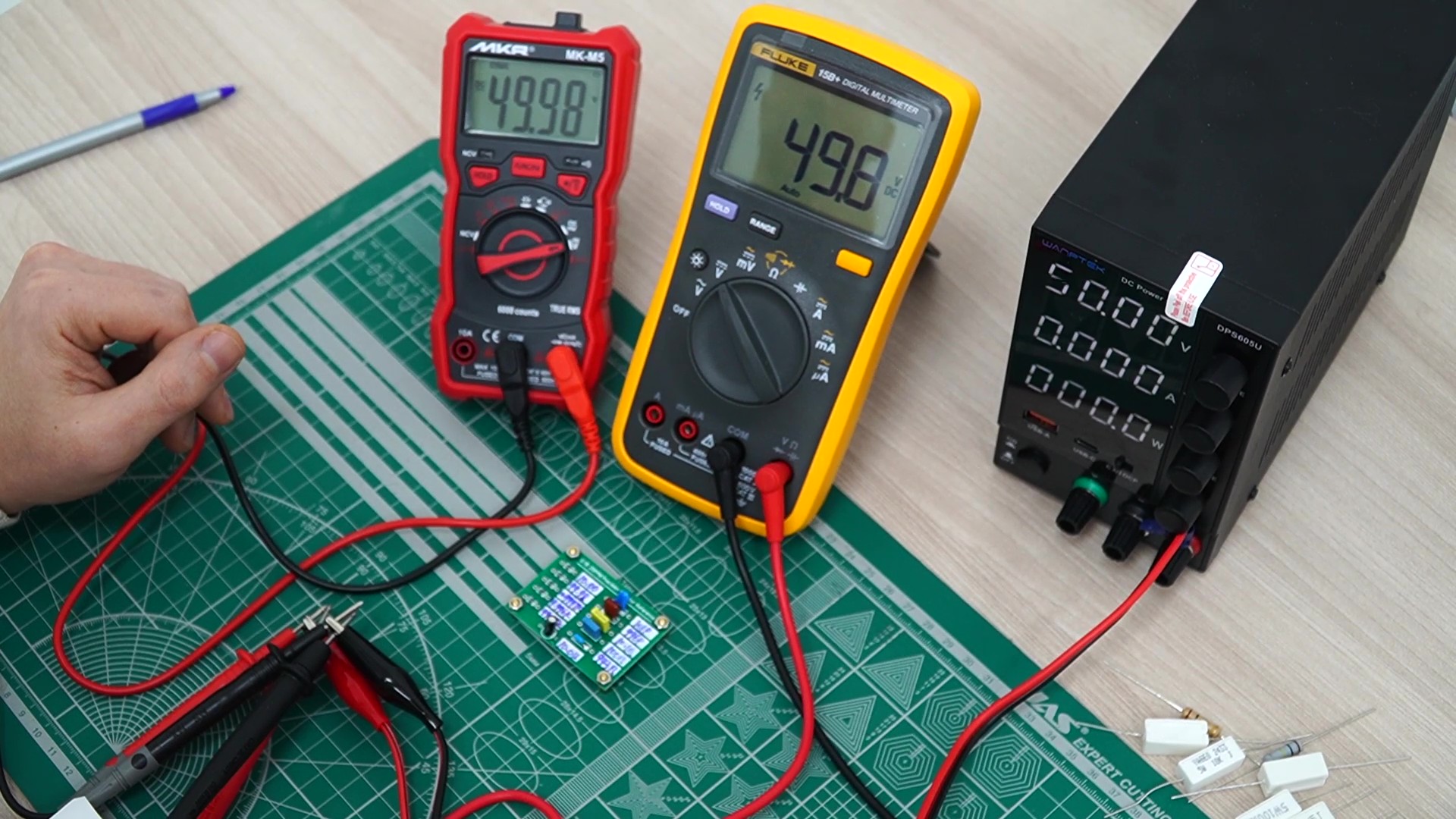 Проверили возможности MKR MK-M5 рядом с Fluke: спокойный практический тест