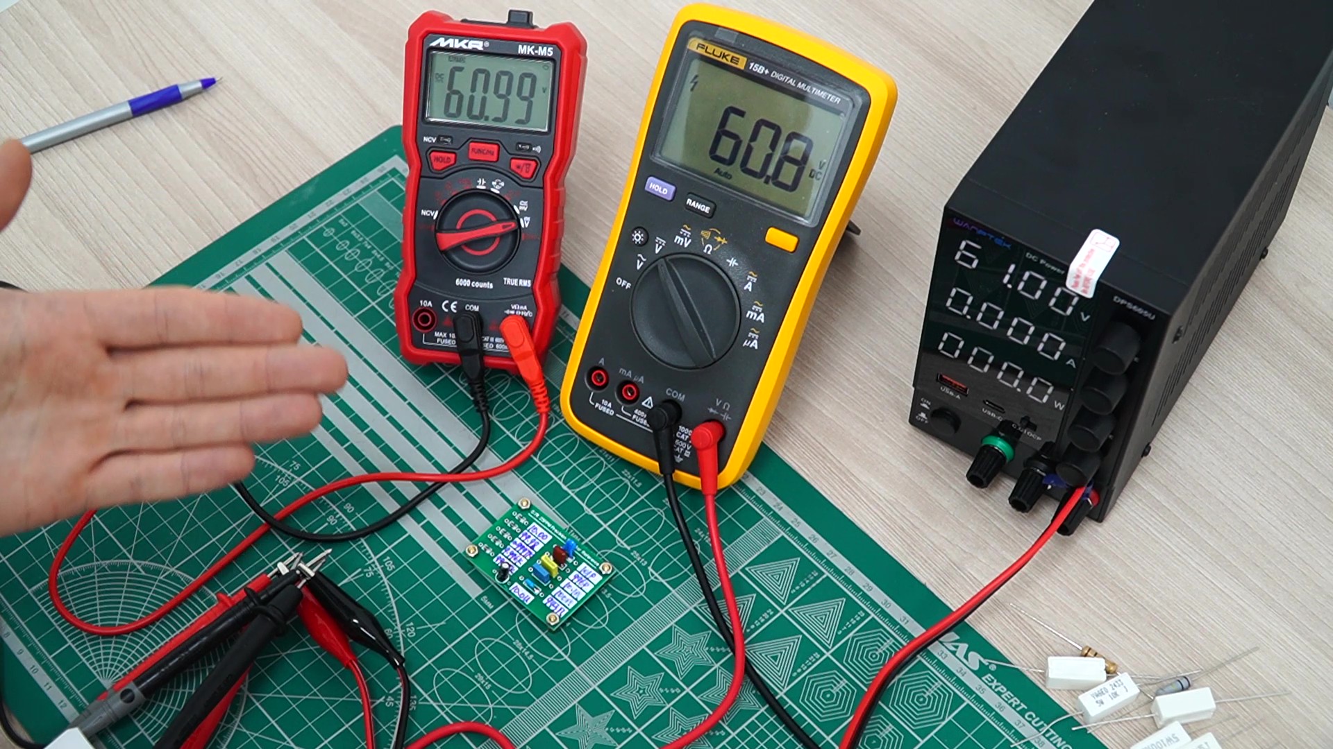 Проверили возможности MKR MK-M5 рядом с Fluke: спокойный практический тест