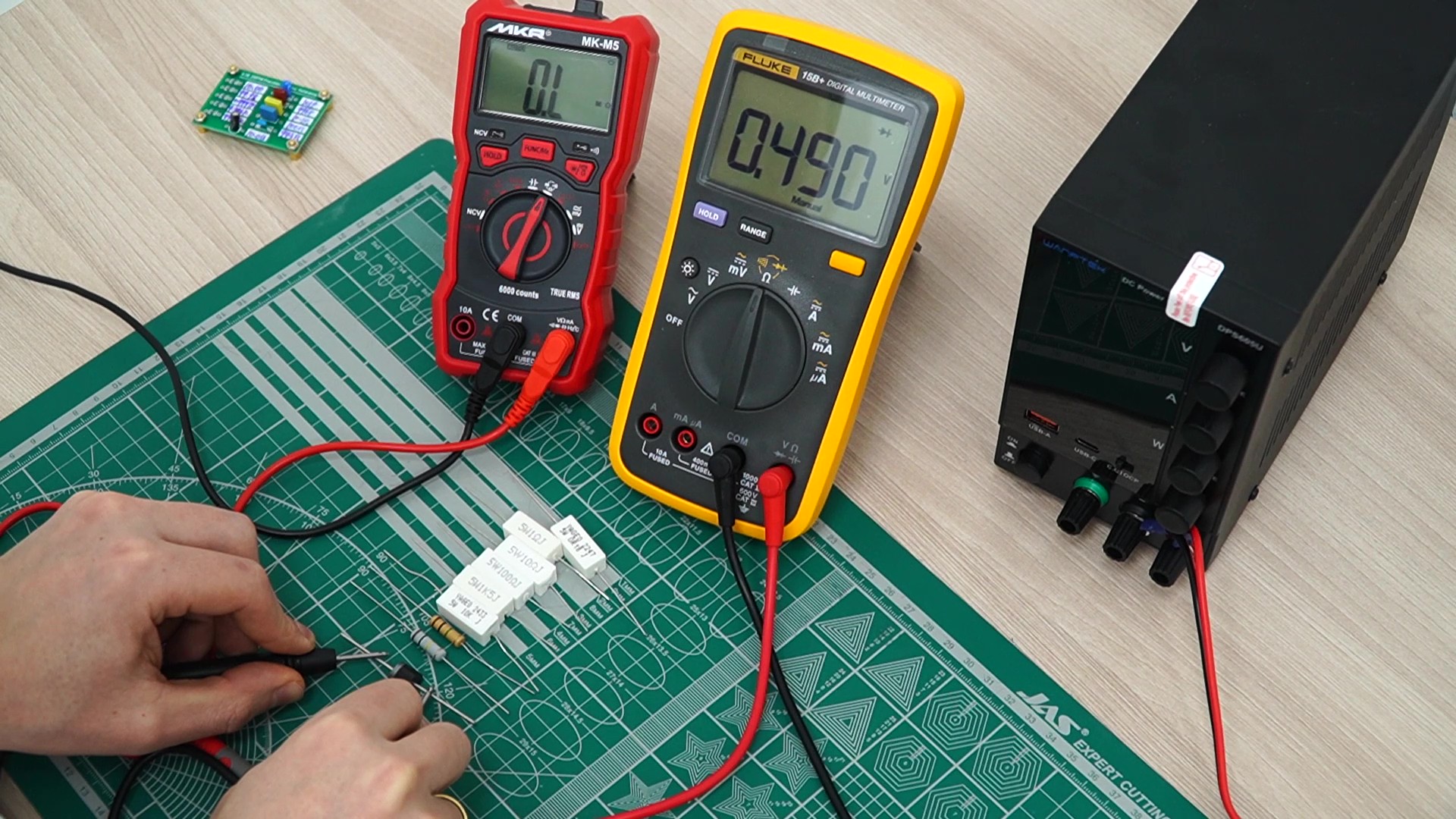 Проверили возможности MKR MK-M5 рядом с Fluke: спокойный практический тест