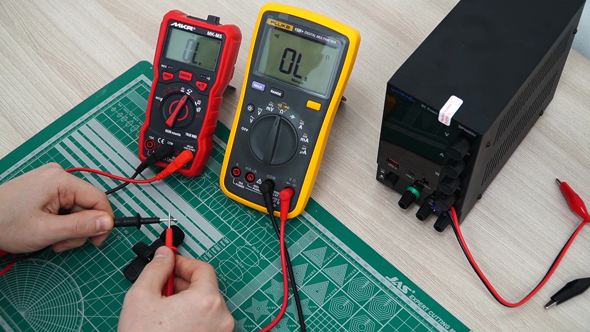 Проверили возможности MKR MK-M5 рядом с Fluke: спокойный практический тест